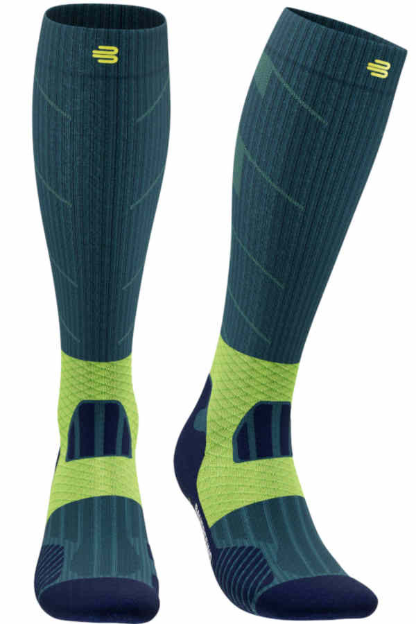 Trail Run Compression Socks Women in Teal Frontansicht