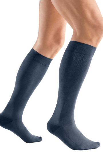 VenoTrain Business Men von Bauerfeind in schönem Marineblau