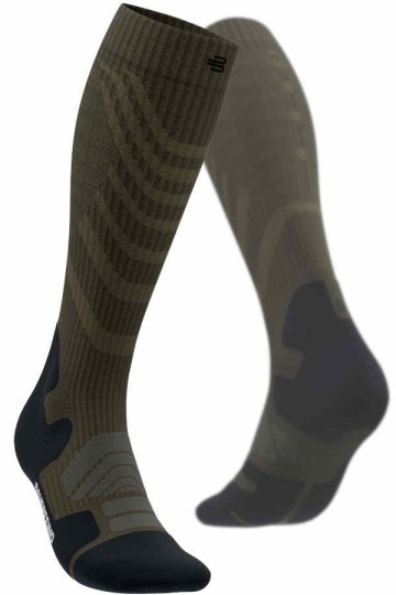 Outdoor Merino Compression Socks Men in Moss Green