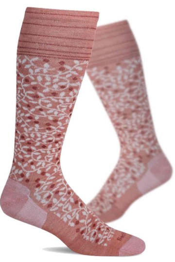 New Leaf Rosa Woman by SockWell