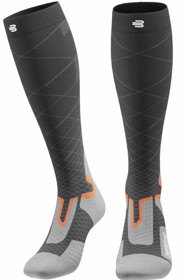 Ski Performance Compression Socks Men mit Ristschutz und wirkungsvoller Kompression am ganzen Bein