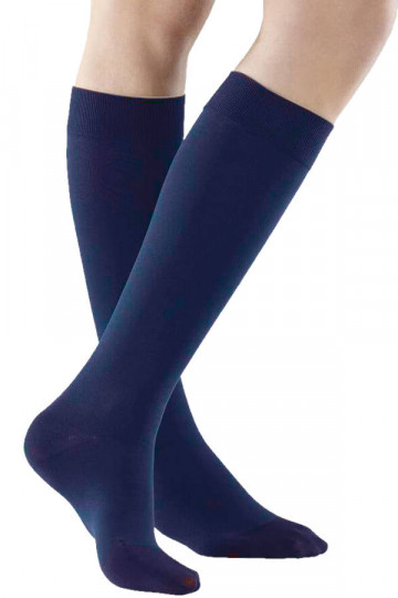 VenoTrain® Impuls Kniestrumpf CCL2 in marine mit geschlossenem Fuss