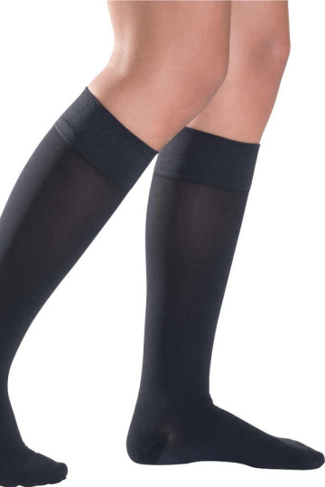 Sigvaris® Style Wadenstrumpf AD KKL1 in schwarz mit geschlossenem Fuss