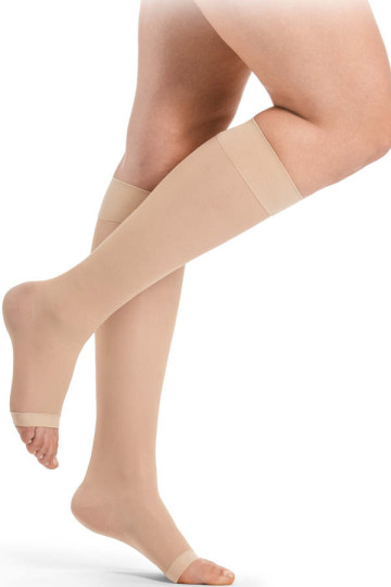 Delilah AD mit offener Spitze (140d)