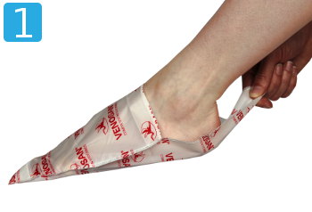 VenoGlider überziehen Veno Glider über den Fuss ziehen