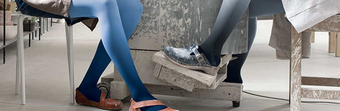 Die Juzo Dip-Dye Collection in Blaubeere und Mohn